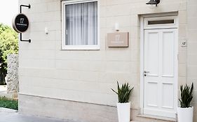 Townhouse17 Boutique Bed & Breakfast